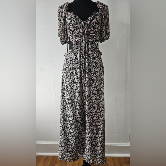 Ruffle Cutout Midi Dress - Picture 6 of 7